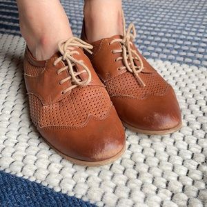 Hinge vintage shoes size 6.5